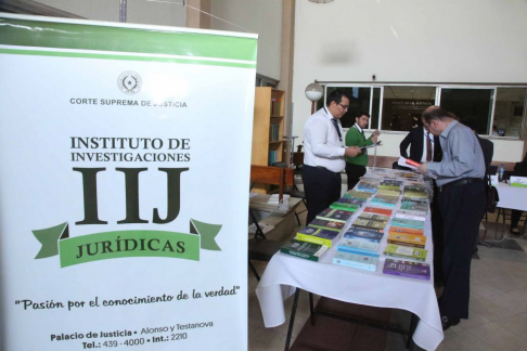 La feria de libros se realiza con el objetivo de difundir repertorios de fallos y publicar obras jurídicas